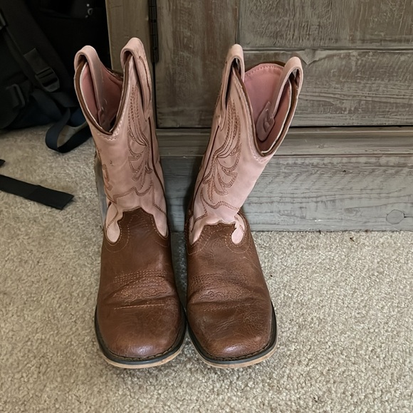 Little Girls cowboy boots size 11 - fair condition - Picture 2 of 4